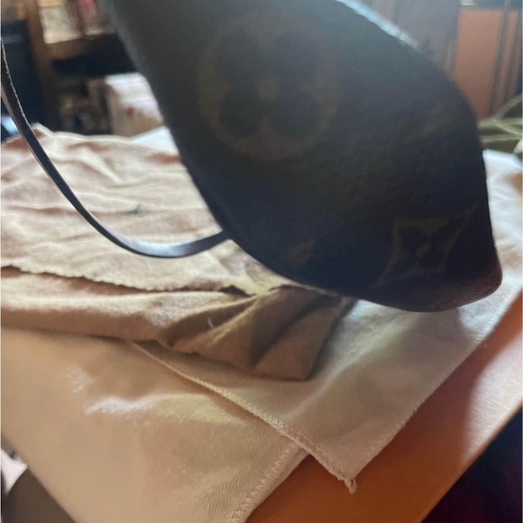 Original Louis Vuitton Pochette. Mint condition! - Picture 3 of 7